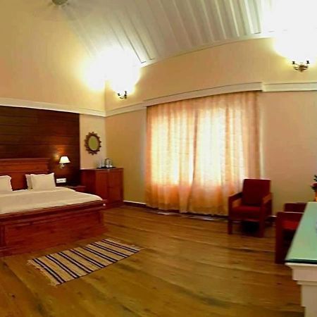 Greendale Resort Pachmarhi Exterior photo