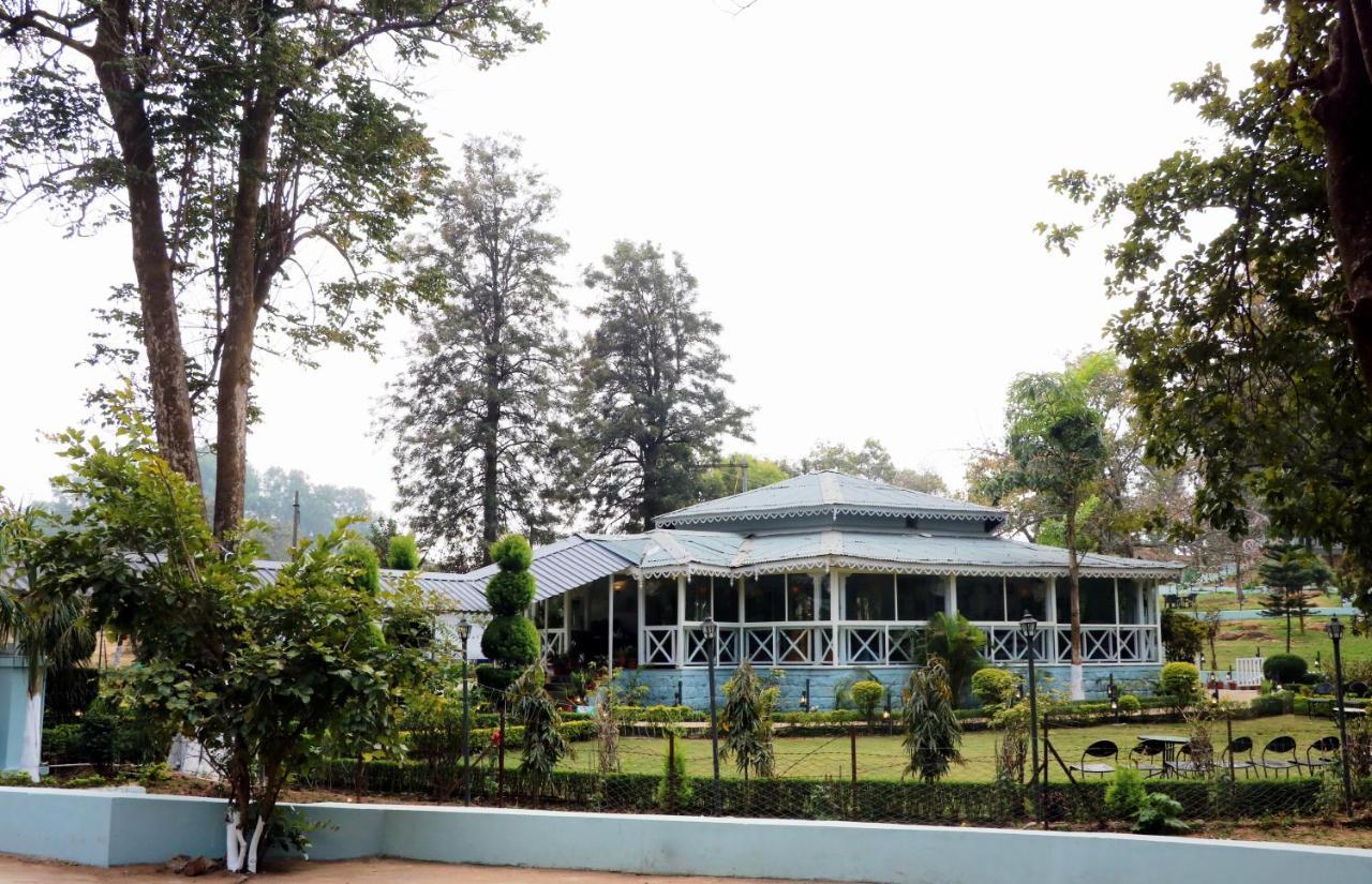 Greendale Resort Pachmarhi Exterior photo